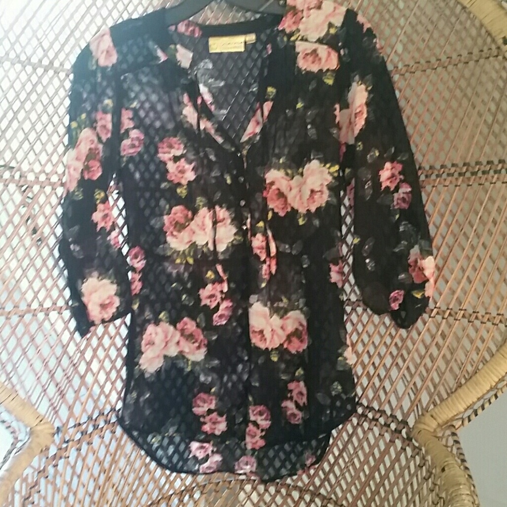 Vera Wang sheer, black floral top